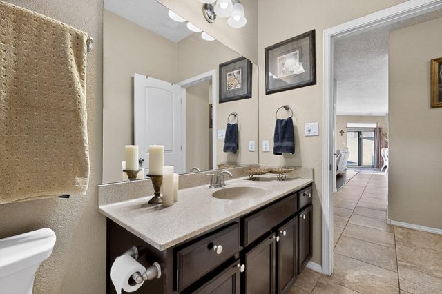 1805 Vista De Colinas Drive SE, Rio Rancho, NM 87124