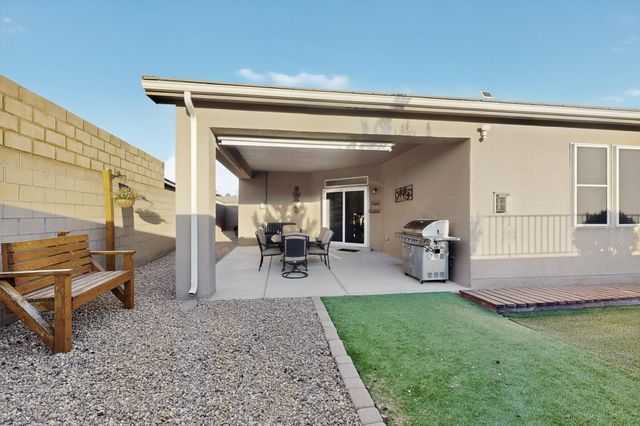 1805 Vista De Colinas Drive SE, Rio Rancho, NM 87124