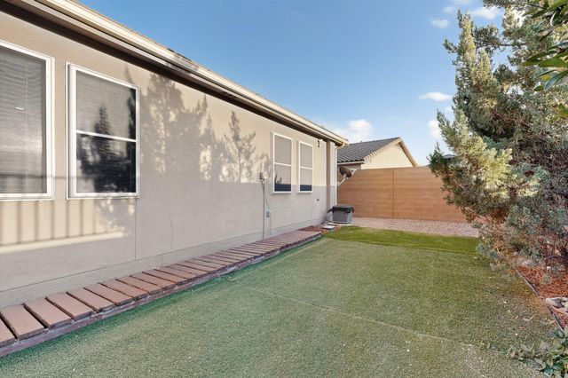 1805 Vista De Colinas Drive SE, Rio Rancho, NM 87124