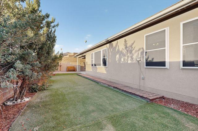 1805 Vista De Colinas Drive SE, Rio Rancho, NM 87124