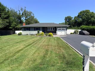 364 Lockwood Drive, Shirley, NY 11967