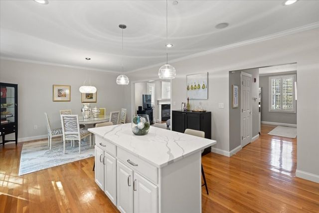 923 Lagrange St 923, Boston, MA 02132