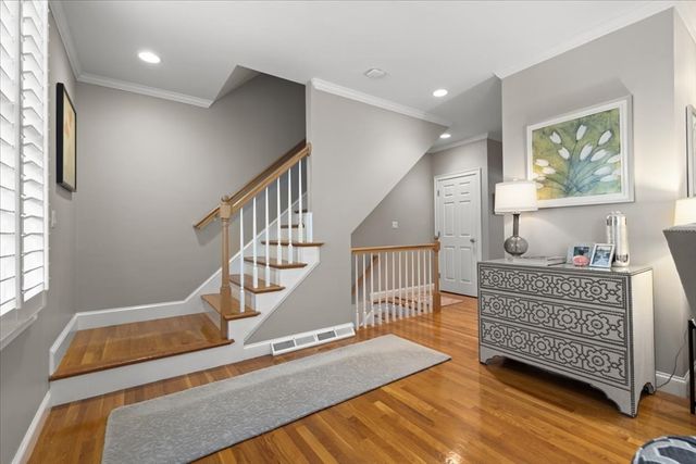 923 Lagrange St 923, Boston, MA 02132