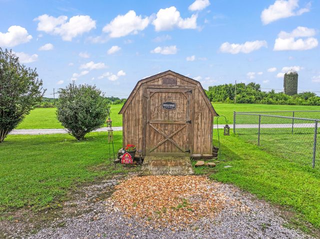 107 Avalon Dr, Shelbyville, TN 37160
