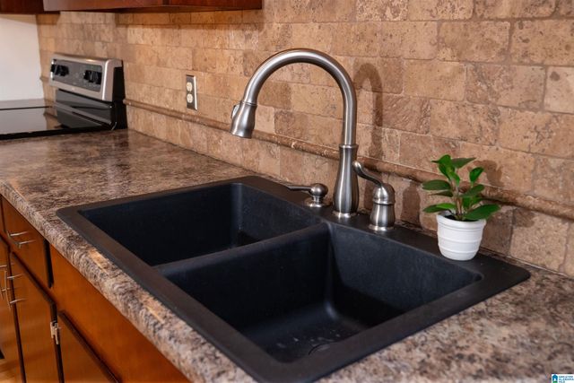 428 15TH TERRACE NW, Center Point, AL 35215