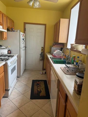 8008 S Ridgeland Avenue 2A, Chicago, IL 60617