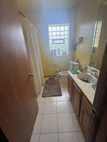 8008 S Ridgeland Avenue 2A, Chicago, IL 60617