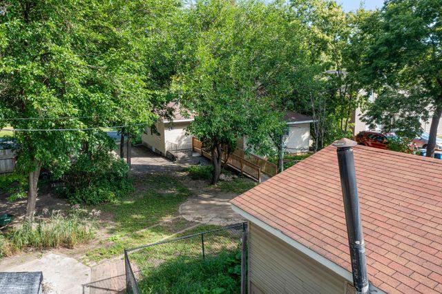 720 Bluff Avenue E, Shakopee, MN 55379