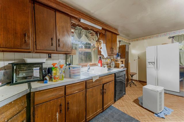 720 Bluff Avenue E, Shakopee, MN 55379