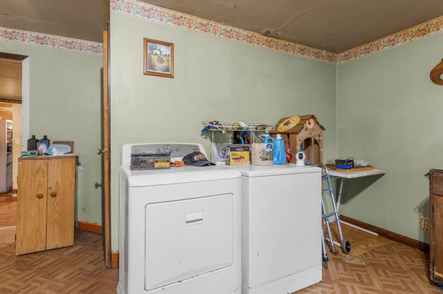 720 Bluff Avenue E, Shakopee, MN 55379