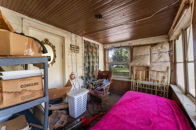 720 Bluff Avenue E, Shakopee, MN 55379