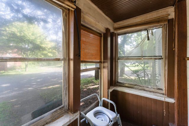 720 Bluff Avenue E, Shakopee, MN 55379