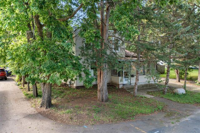 720 Bluff Avenue E, Shakopee, MN 55379