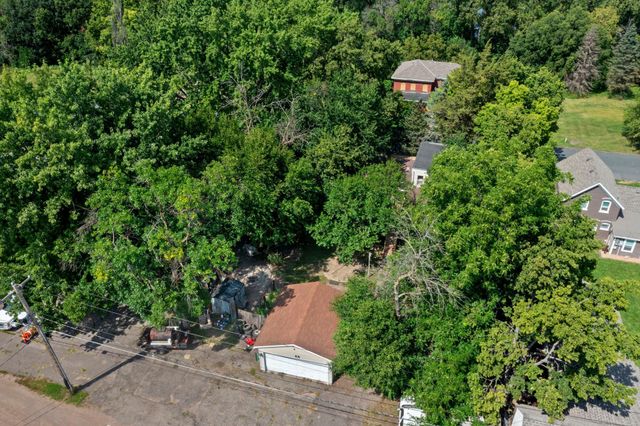 720 Bluff Avenue E, Shakopee, MN 55379