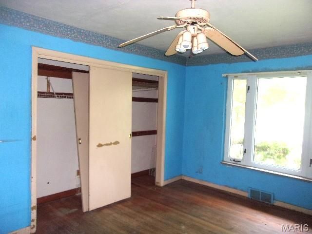 8 Price Meadows Drive, St Louis, MO 63132