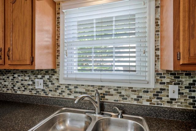 5019 Shady Court, Evansville, IN 47712