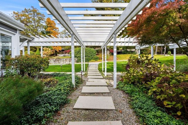 36 Ober Rd 36, Newton, MA 02459