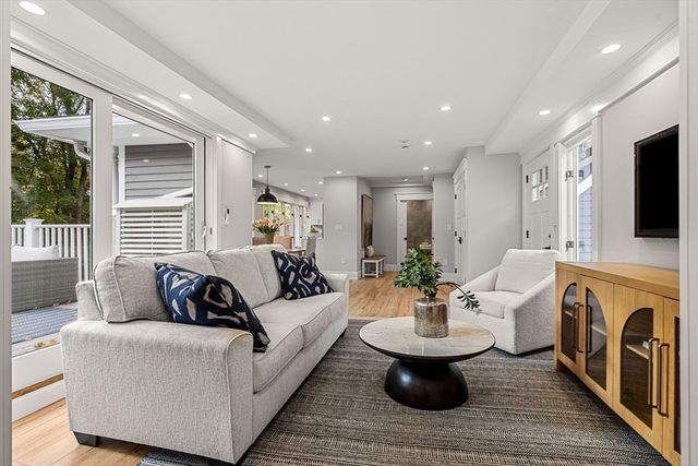 36 Ober Rd 36, Newton, MA 02459