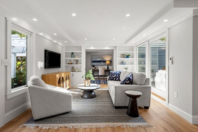 36 Ober Rd 36, Newton, MA 02459