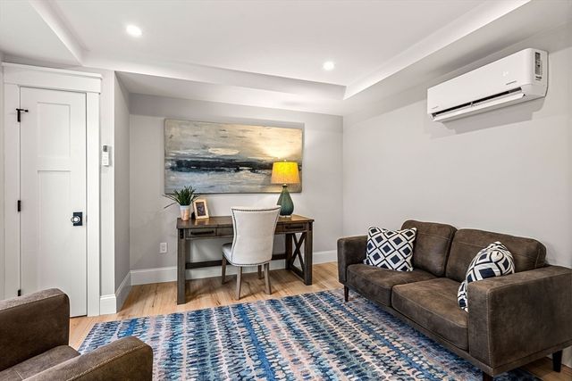 36 Ober Rd 36, Newton, MA 02459