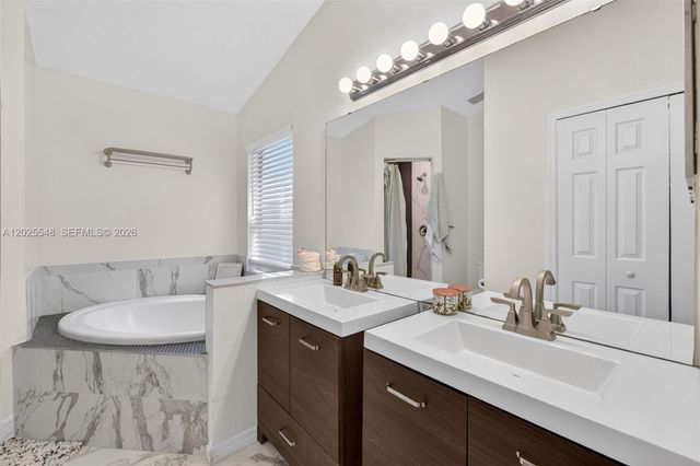 2303 NORTHERN LEAF ST, Orlando, FL 32817