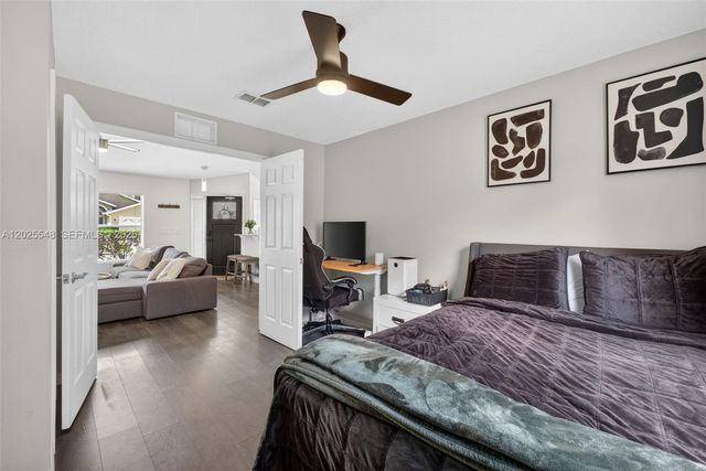 2303 NORTHERN LEAF ST, Orlando, FL 32817