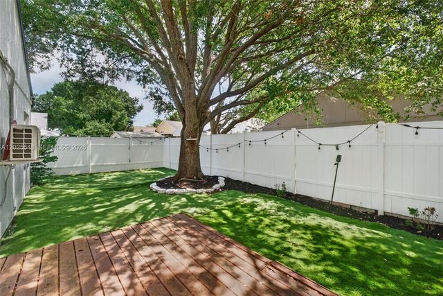 2303 NORTHERN LEAF ST, Orlando, FL 32817