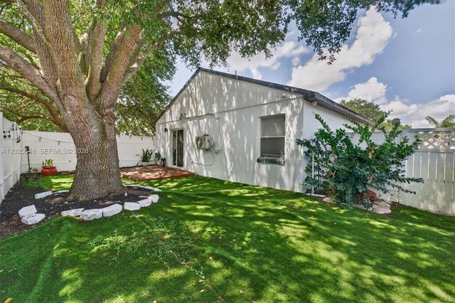 2303 NORTHERN LEAF ST, Orlando, FL 32817