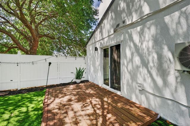 2303 NORTHERN LEAF ST, Orlando, FL 32817