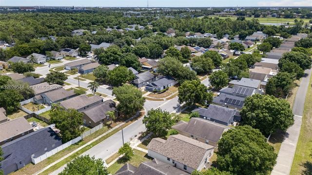 2303 NORTHERN LEAF ST, Orlando, FL 32817
