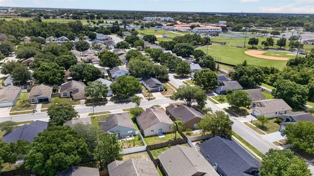 2303 NORTHERN LEAF ST, Orlando, FL 32817