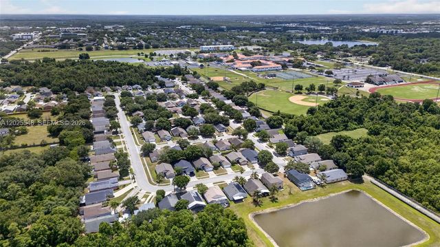 2303 NORTHERN LEAF ST, Orlando, FL 32817
