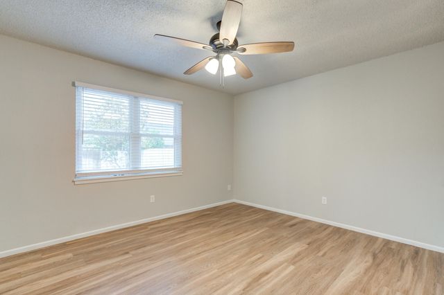 4826 6th Street, Lubbock, TX 79416