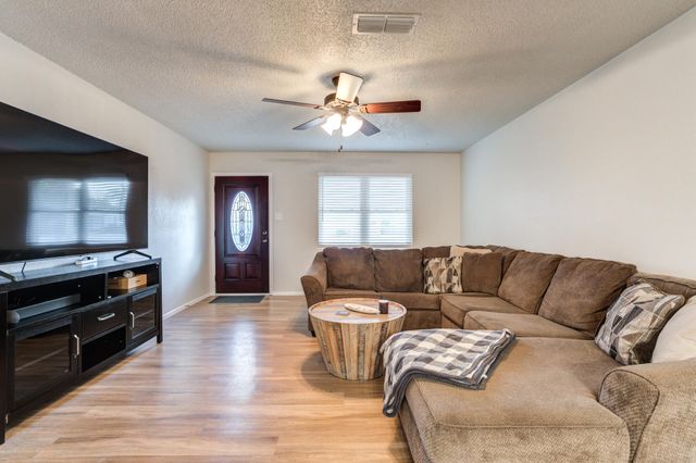 4826 6th Street, Lubbock, TX 79416