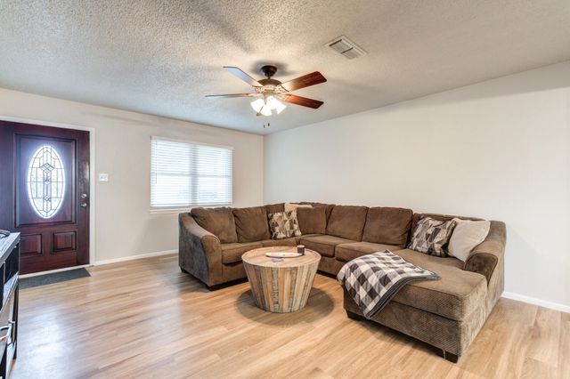 4826 6th Street, Lubbock, TX 79416