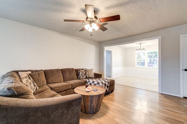 4826 6th Street, Lubbock, TX 79416