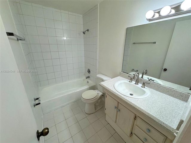 61 SW 34th Ave, Deerfield Beach, FL 33442