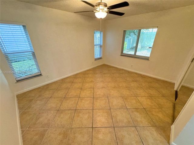 61 SW 34th Ave, Deerfield Beach, FL 33442