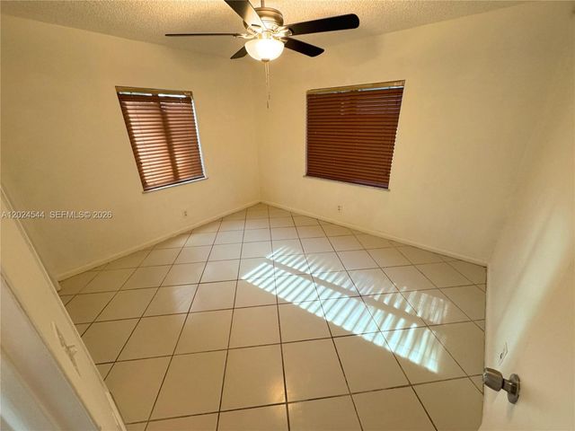 61 SW 34th Ave, Deerfield Beach, FL 33442