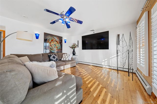 85 S Dunton Avenue, East Patchogue, NY 11772