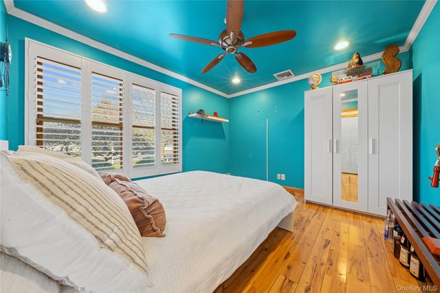 85 S Dunton Avenue, East Patchogue, NY 11772