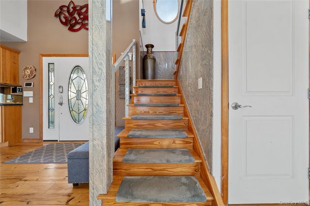 85 S Dunton Avenue, East Patchogue, NY 11772