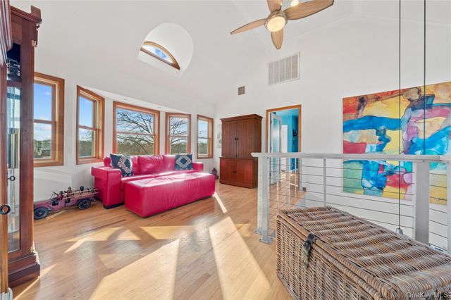 85 S Dunton Avenue, East Patchogue, NY 11772