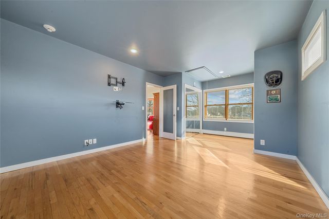 85 S Dunton Avenue, East Patchogue, NY 11772