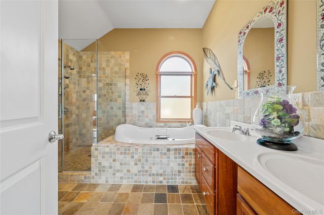 85 S Dunton Avenue, East Patchogue, NY 11772