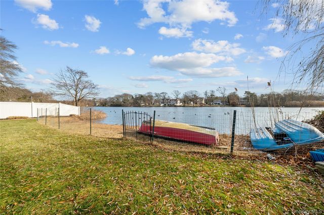 85 S Dunton Avenue, East Patchogue, NY 11772