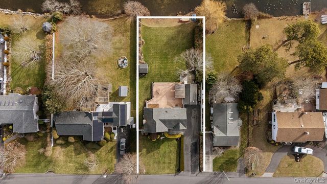 85 S Dunton Avenue, East Patchogue, NY 11772