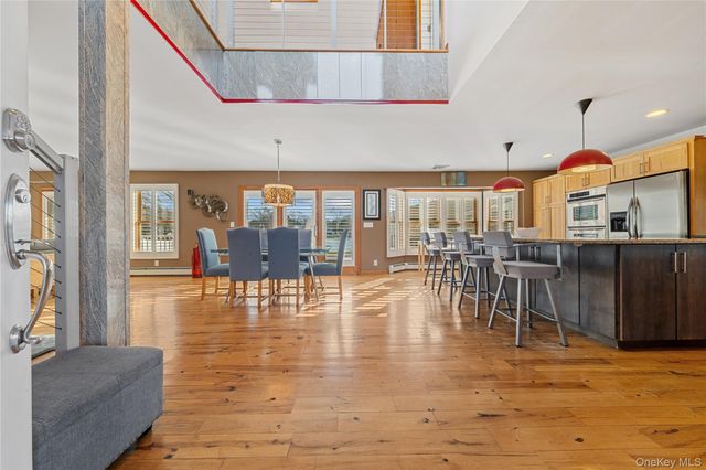 85 S Dunton Avenue, East Patchogue, NY 11772