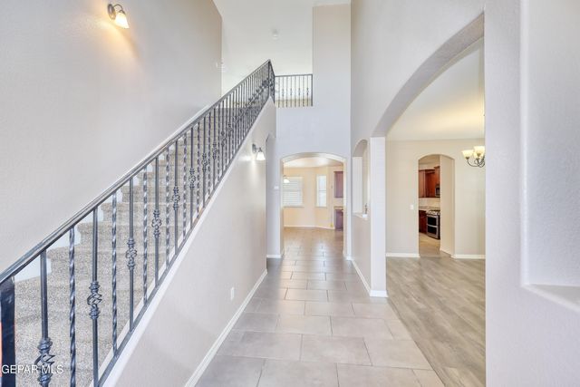 12108 CHAPEL HILL Road, Horizon City, TX 79928