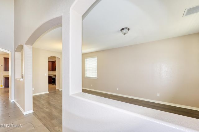 12108 CHAPEL HILL Road, Horizon City, TX 79928